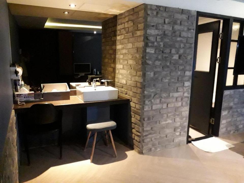 Hotel The Lazzi Donghae Eksteriør bilde